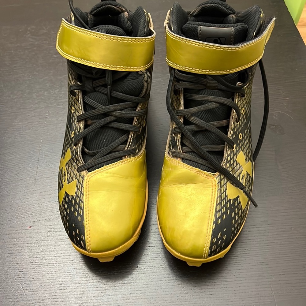 BOYS BASEBALL CLEATS